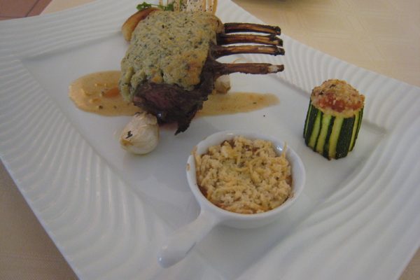 Carré d’agneau en croûte d’amandes