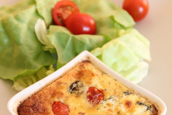Clafoutis de tomates cerises et fromage de chèvre