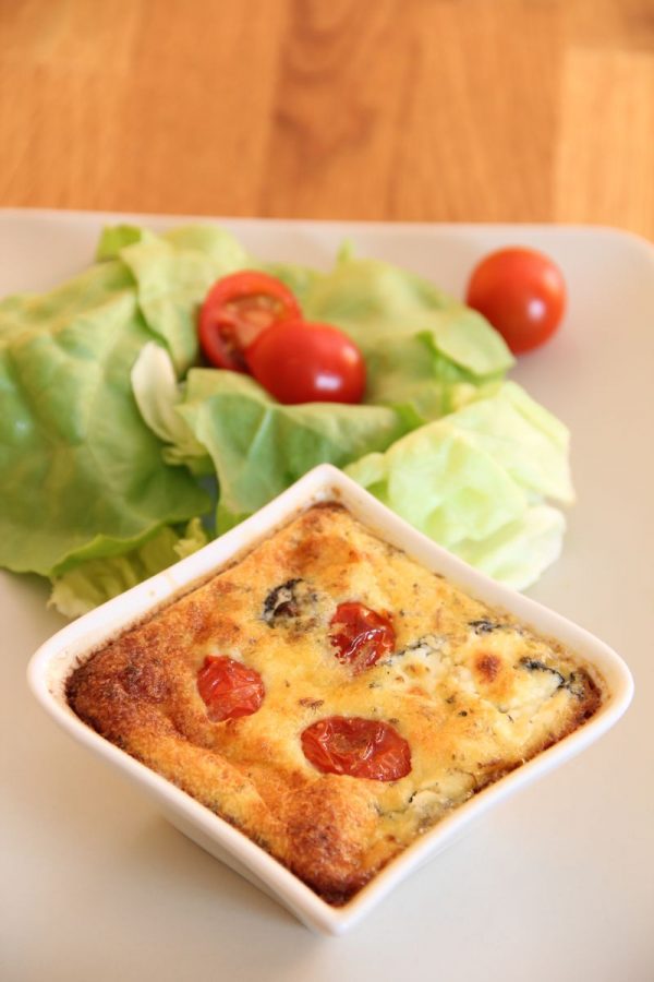 Clafoutis de tomates cerises et fromage de chèvre