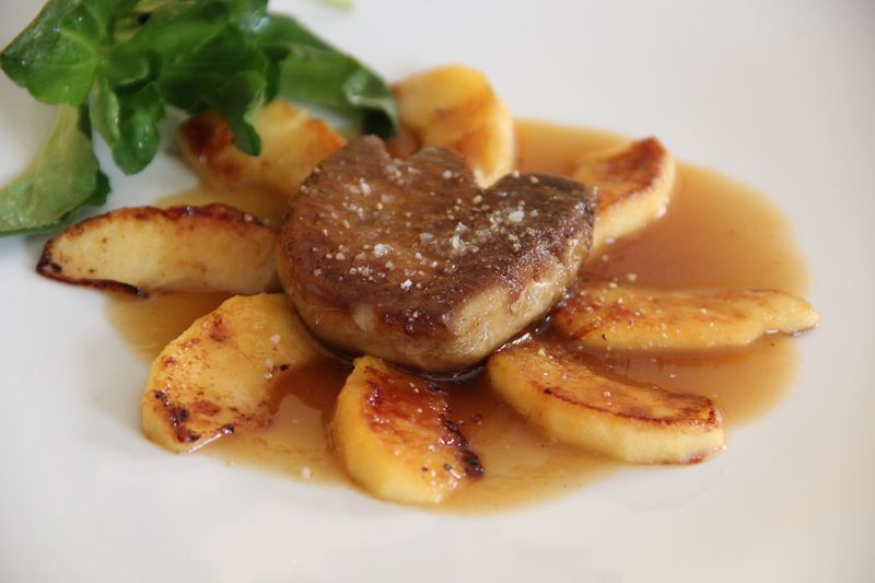 Escalope de foie gras au caramel de pommes dieppois