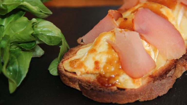 tartine au Neufchatel