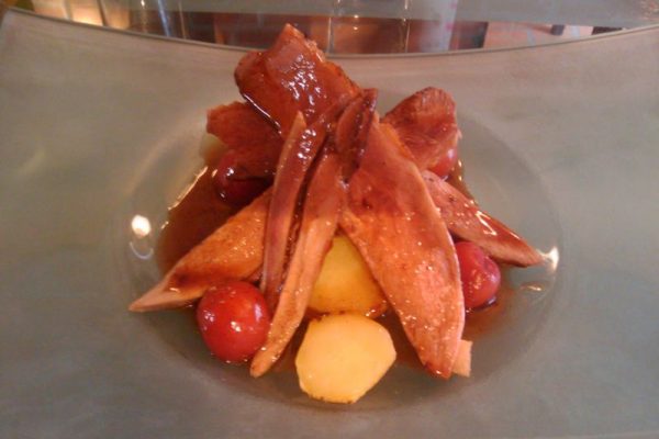 Aiguillettes de canard aux cerises