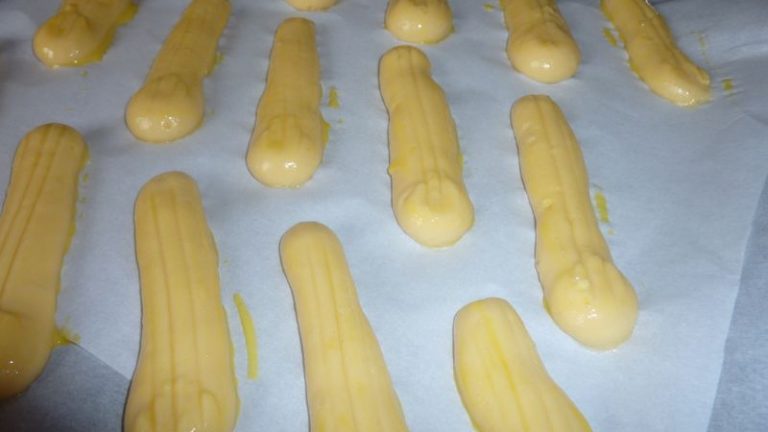 éclair au chocolat