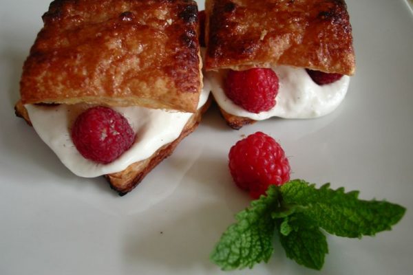 Croustillant feuilleté aux framboises