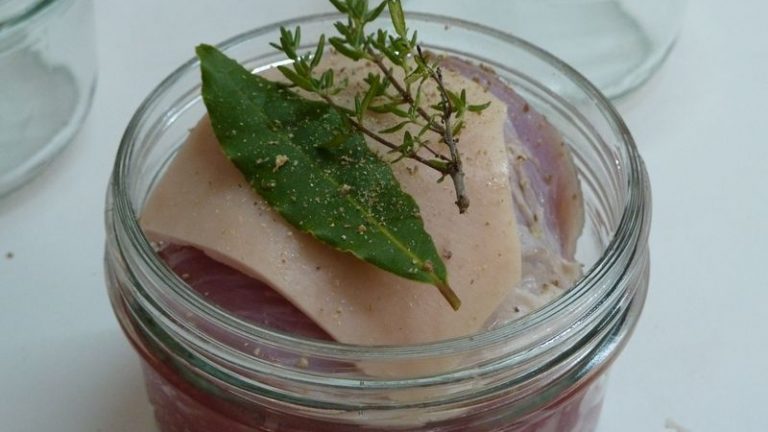 jambon salé en bocaux