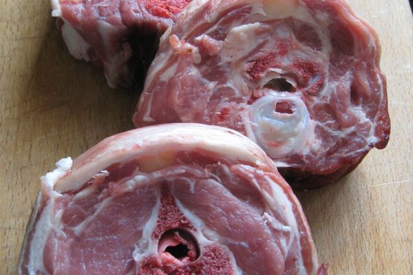 Collier d’agneau aux haricots mi-secs