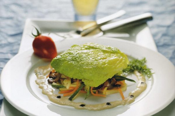 Paupiette de flétan sur julienne de légumes