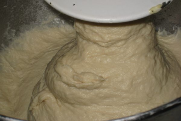 Pizza, la pâte, la sauce