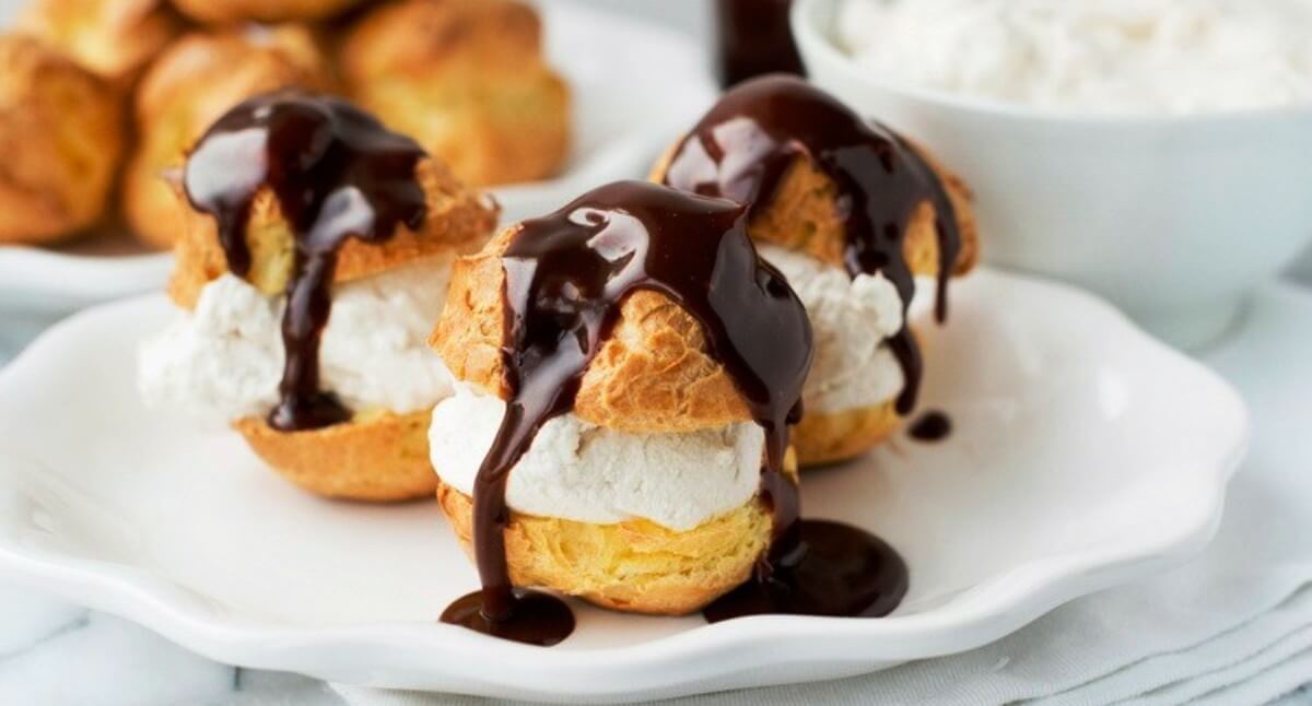 Les profiteroles au chocolat