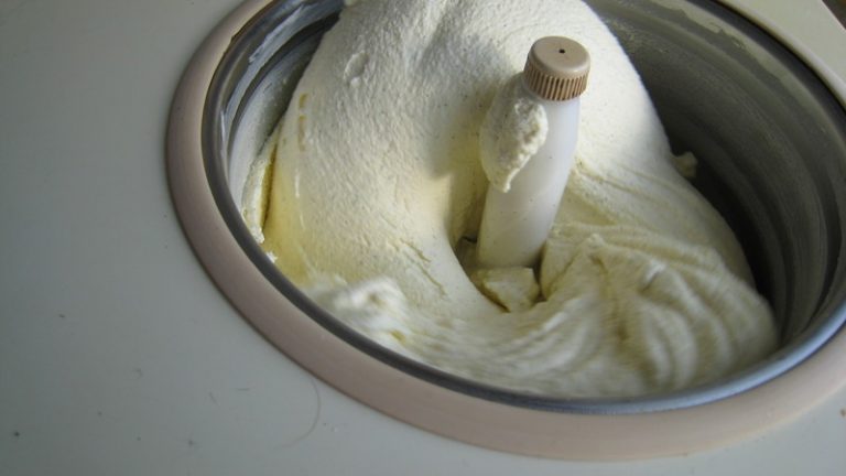 Glace vanille en turbine