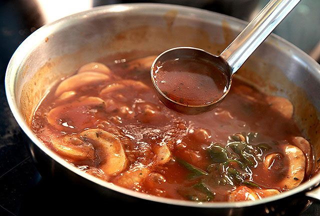 fond-brun de veau lié