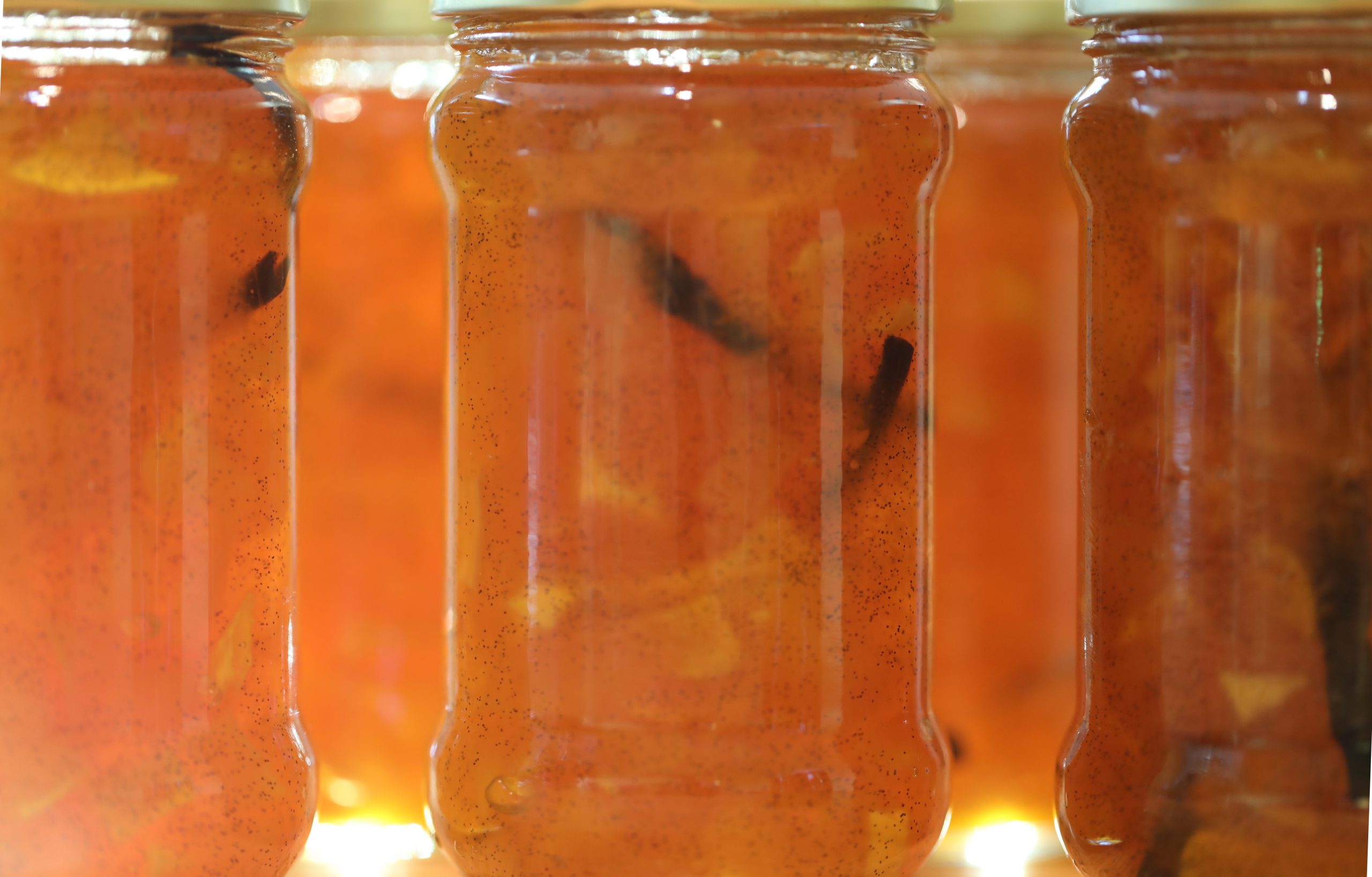 Confiture de mangue, vanille de Madagascar et rhum Damoiseau 15 ans d’âge