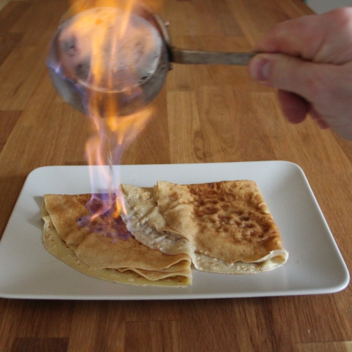 Crêpes flambées à l’eau de pomme – ma recette