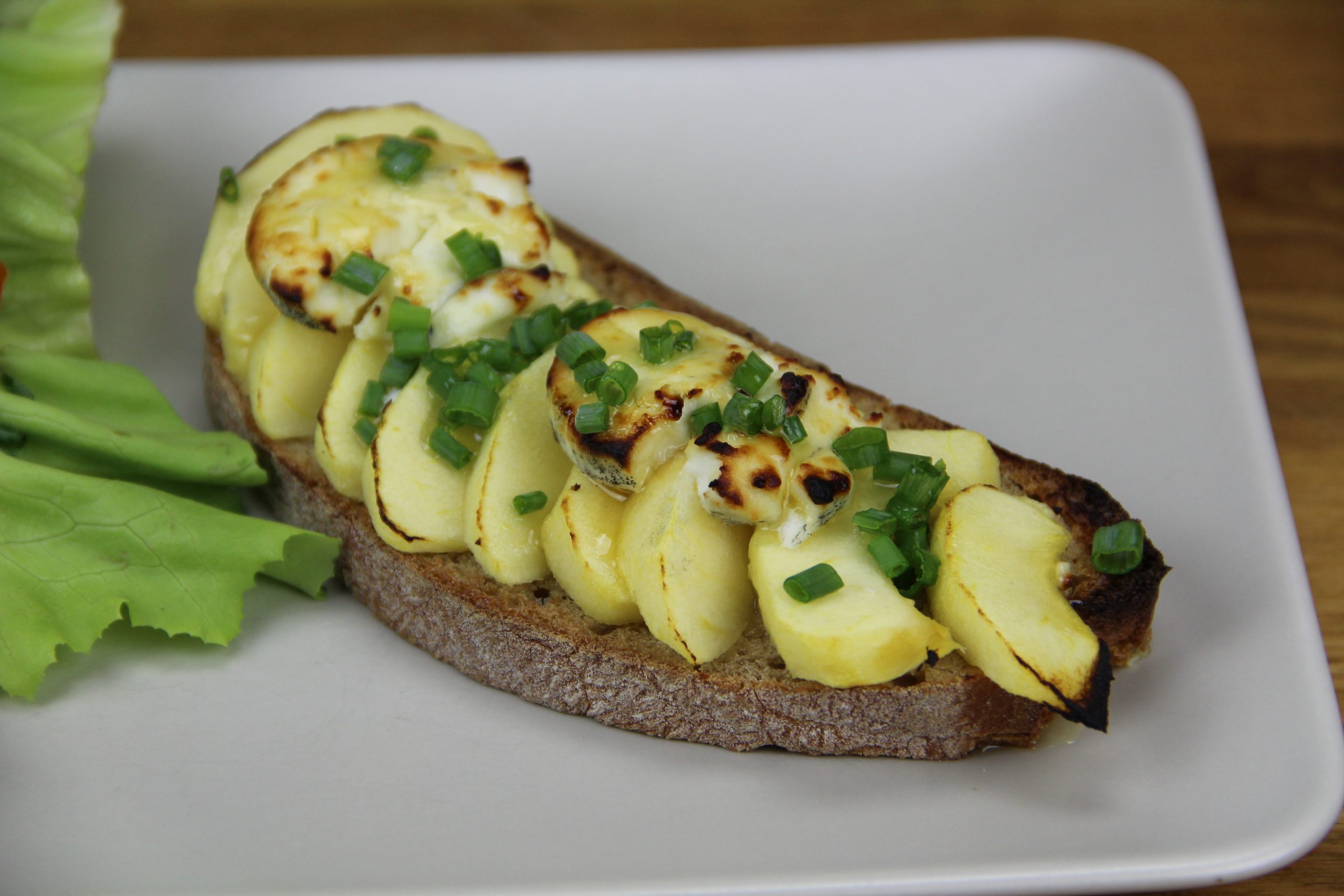 Tartine pomme et Neufchâtel, caramel de pommes dieppois