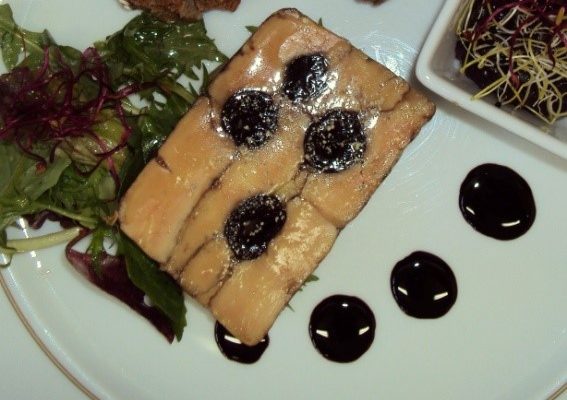 Marbré de foie gras poêlé aux cerises Amarenas