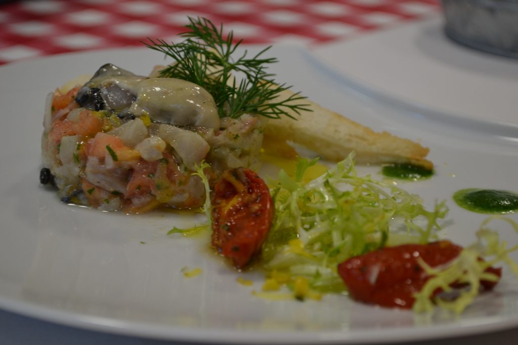 Tartare de bar aux huîtres