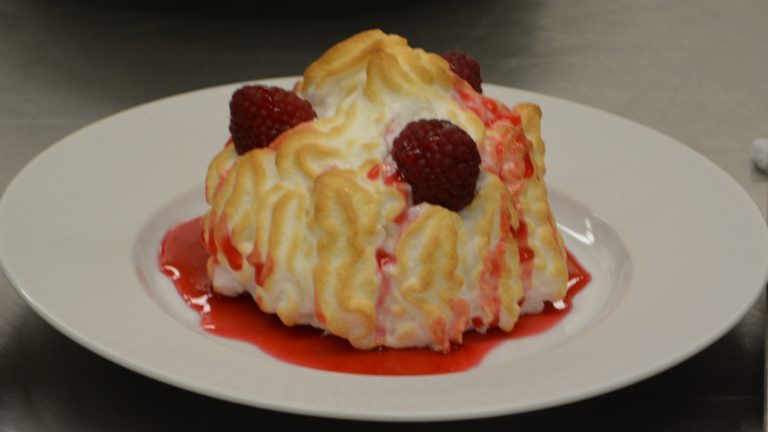 Omelette norvégienne aux framboises