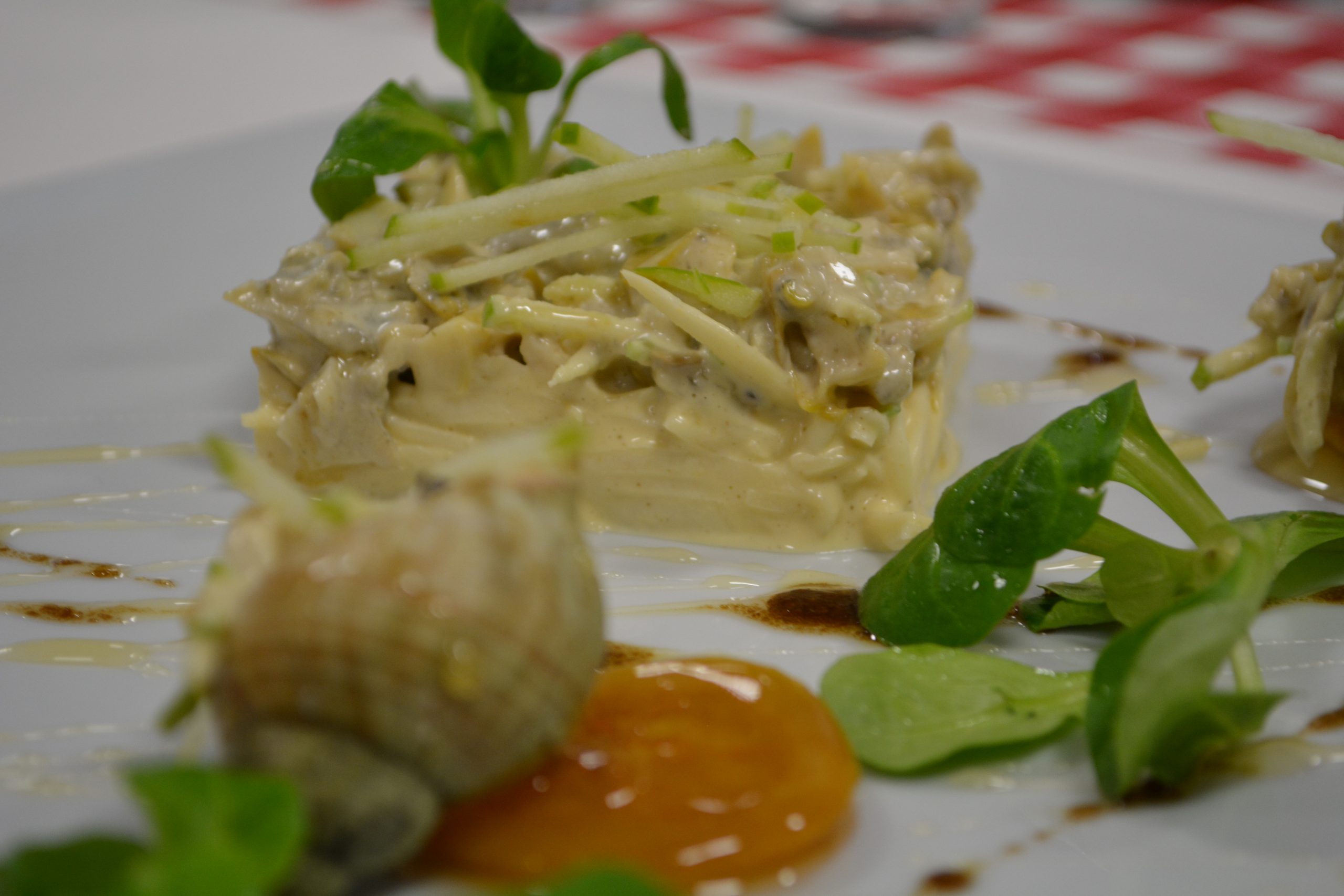 Rémoulade d’aïoli de bulots aux pommes, confit de citron.