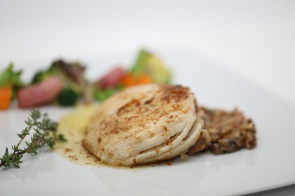 Dodine de raie tapenade, pancetta au beurre mousseux