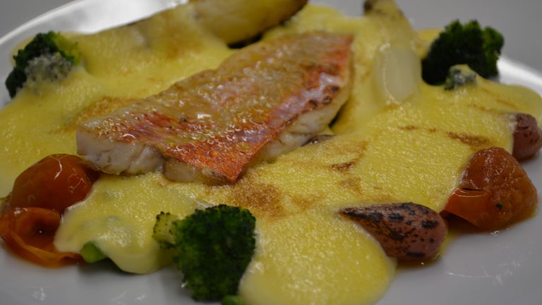 Sabayon de légumes d’été, rouget rôti