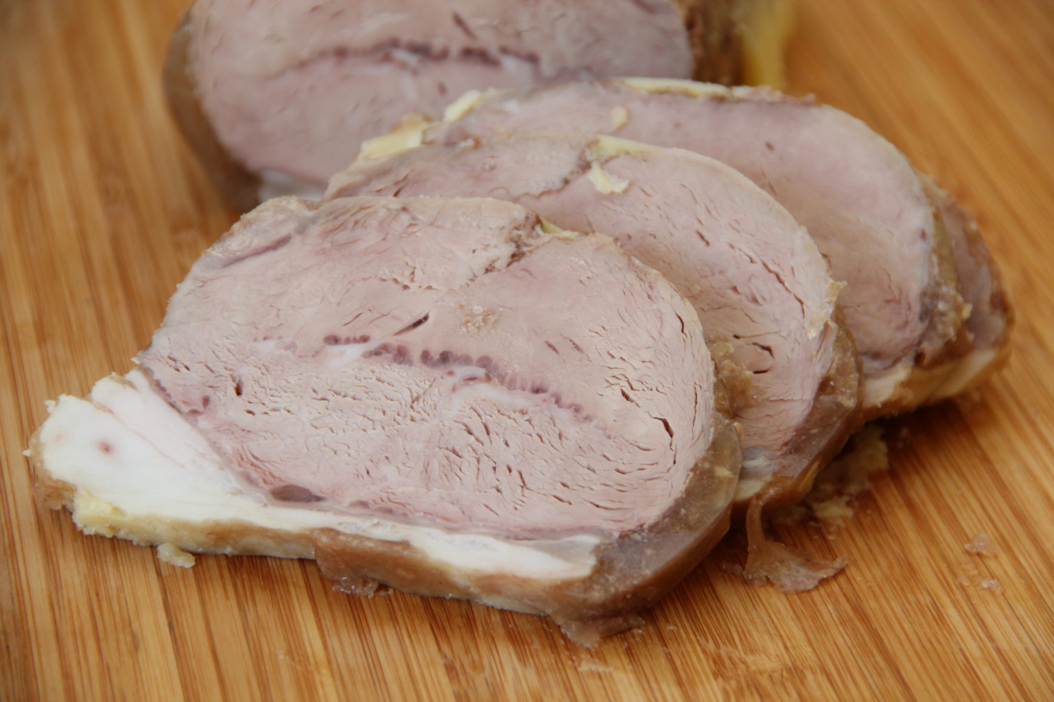 Paleron de veau confit 12 heures, écume de champignons - Cuisine Passion
