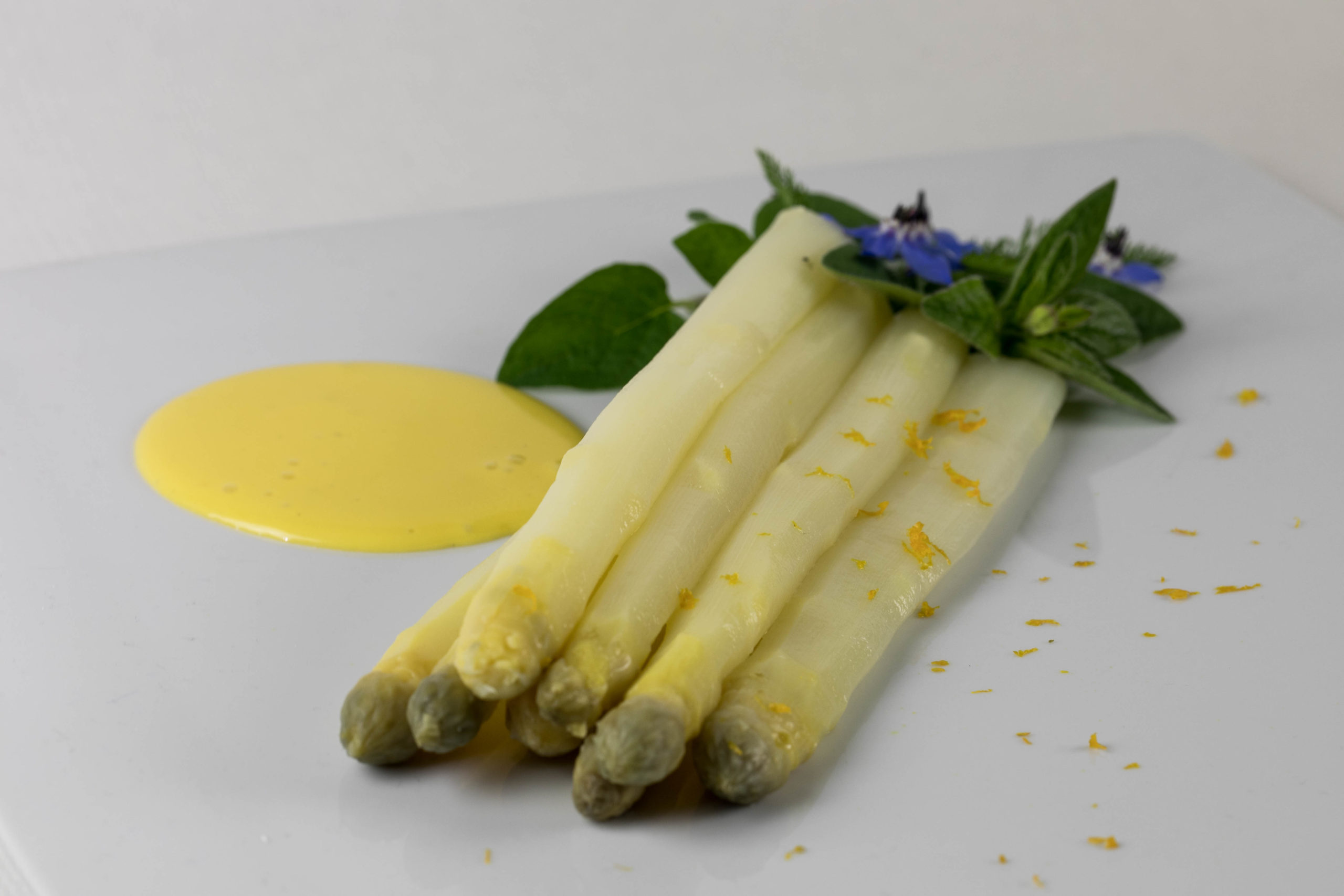 Asperges sauce maltaise