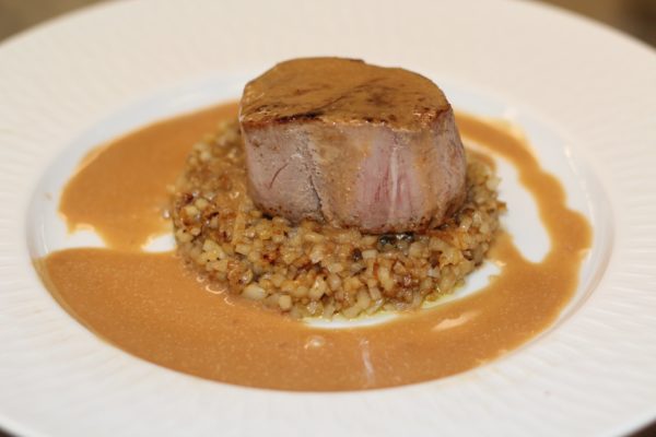 Filet mignon de porc sous vide basse température, quinoa façon risotto